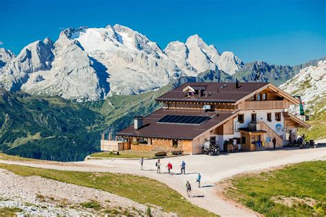 Rifugio Averau Ristorante Passo Giau Dolomiti Heligourmet