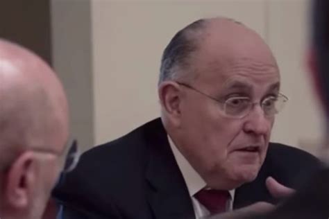 Rudolph Giuliani Se Defendió Por La Escena Sexualmente Comprometida De