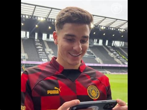 Julián Álvarez y la simpática reacción por la réplica de un golazo que