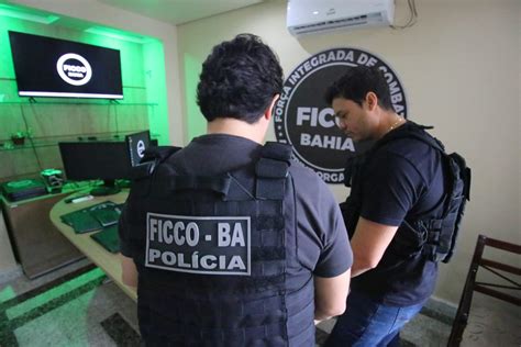 Pra Cima Do Cv Polícia Realiza Mega Operação Nesta Quinta Feira