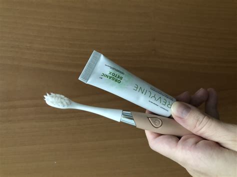Звуковая зубная щетка Revyline RL 030 | отзывы