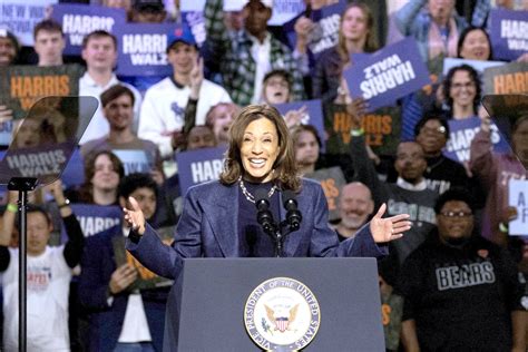 Wulgarny Donald Trump rzeczowa Kamala Harris Co przeważy Ostatnia