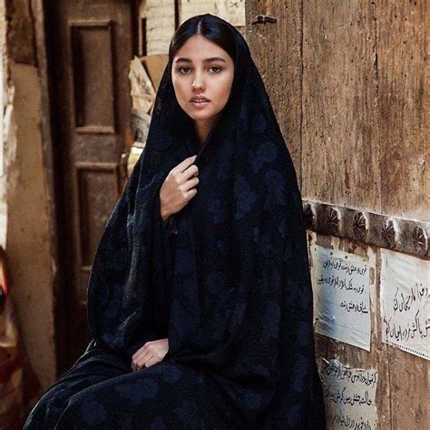 9 Hot Sexy Ramina Torabi Bikini Pics