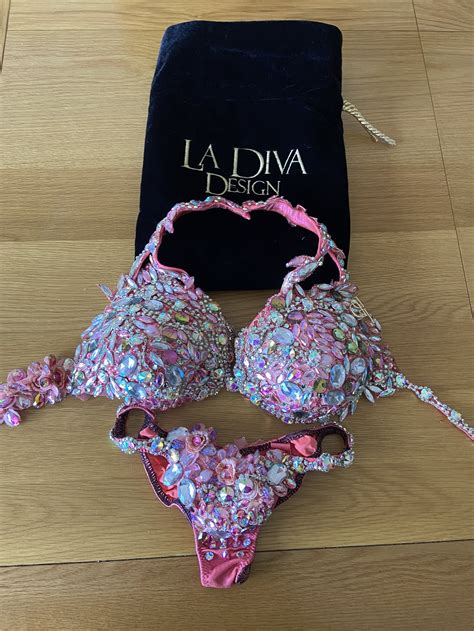 Second Hand Bikini Suits Kompak