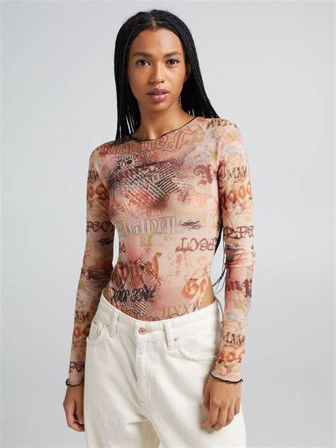 R̲O̲Z̲E̲T̲K̲A̲ | Боди-блузка Bershka XAZ354174MWLO S Бежевая в цветные ...
