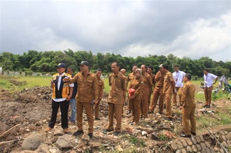 Cegah Banjir Kembali Pj Walikota Serang Yedi Rahmat Meninjau Drainase