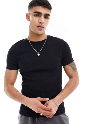 Camiseta Negra Ajustada De Canal De Asos Design Asos