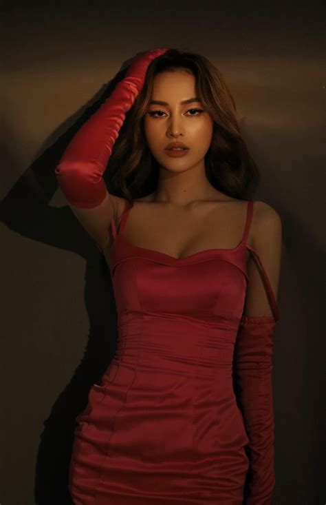 Hot girl dân tộc cứ đi ăn là gây sốt vì mặc quá đẹp Người đẹp Việt Giải Trí