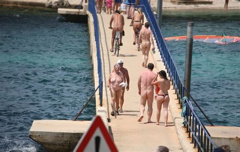 Home Pics 6997 Nude Photos6119 35210 Porn Pic