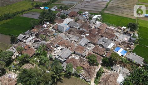 Gempa Cianjur Hancurkan Pemukiman Warga Di Desa Sarampad Foto