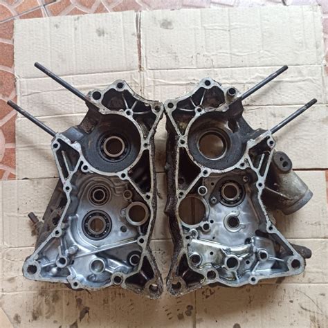 Jual Crankcase Krengkes Kanan Kiri Blok Tengah Mesin Suzuki GP 100 Ori