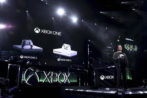 Hightech Ger T Microsofts Xbox One X Kommt In Deutschland In Den