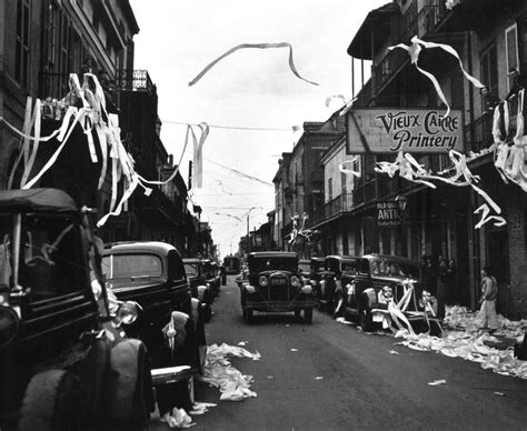 Old Photography Tee Peeing The Vieux Carr Mardi Gras New Orleans