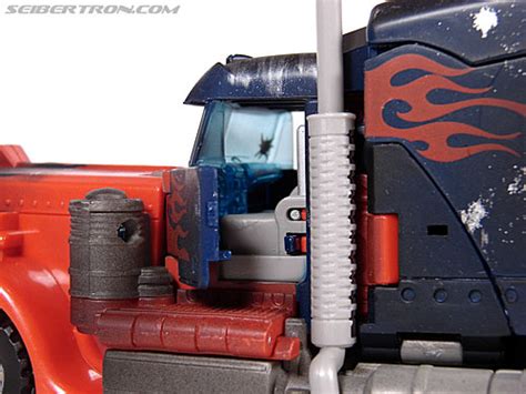 Transformers Battle Damaged Optimus Prime Toy Gallery Image