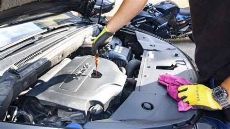 Cómo cambiar el aceite de tu coche