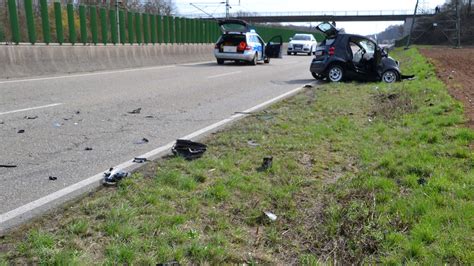 Fotos Ketsch Brühl Schwerer Unfall auf L599 Smart rast in Lkw