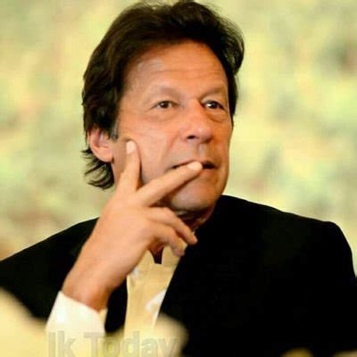 Old Video Of Imran Khan Slamming Pak Army Goes Viral India New