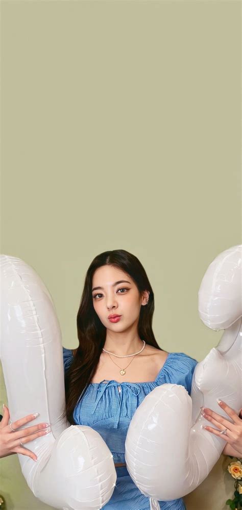 Lia Wallpaper Princess Lia Itzy Lia