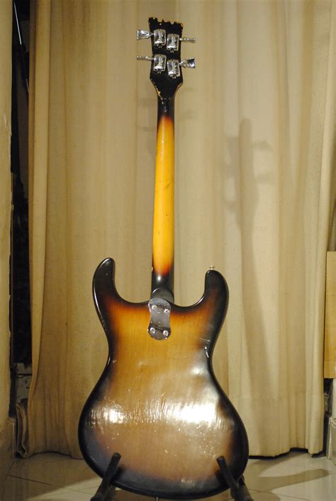 Mosrite Mosrite The Ventures Bass 1968 Sunburst Bass For Sale Rome Vintage Guitars