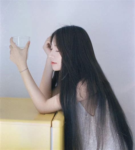 Ngô Nhị Hot girl Trung Quốc lọt tầm ngắm vì thần thái quá tốt