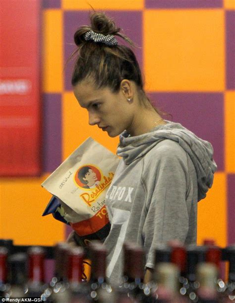 Alessandra Ambrosio Shows Off Her Sexy Bikini Body At The Pool Daily Mail Online