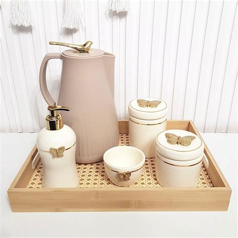 Kit Higiene Creme E Nude C Filete E Apliques Dourados Elo