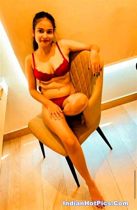 Sexy Gurgaon Rich Girl Ke Nude Photos Hotel Me