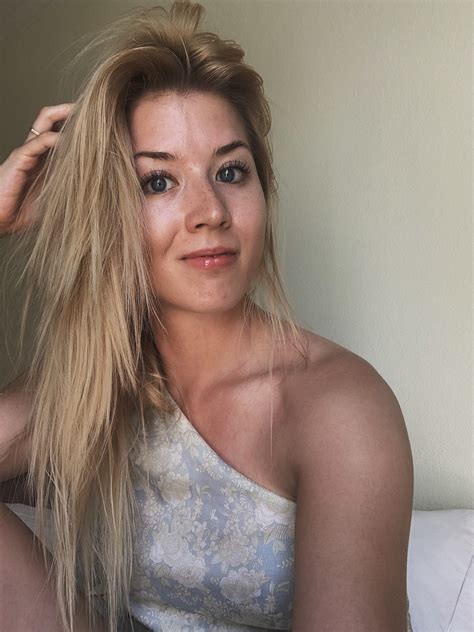 A Bunch Of VSCO Sluts Posing Nude Blonde Vsco D F B Ef E Porn Pic