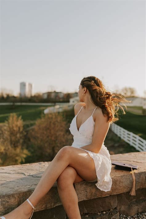 college graduation picture inspiration | Graduation pictures ...