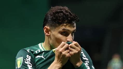 Rony E Veiga Evitam Novo Trope O De Ap Tico Palmeiras Contra A Inter De