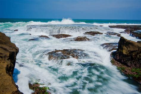 ocean, Rocks Wallpapers HD / Desktop and Mobile Backgrounds