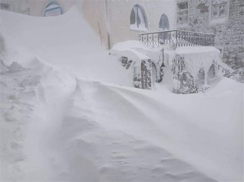 Maltempo Piogge Torrenziali E Forti Nevicate In Grecia Sepolta L