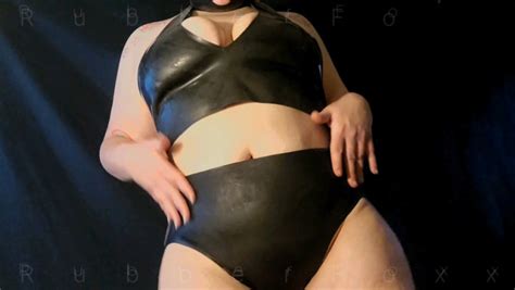 Rubberfoxx Chubby Latex Strip Tease Nude Body Oiling Manyvids