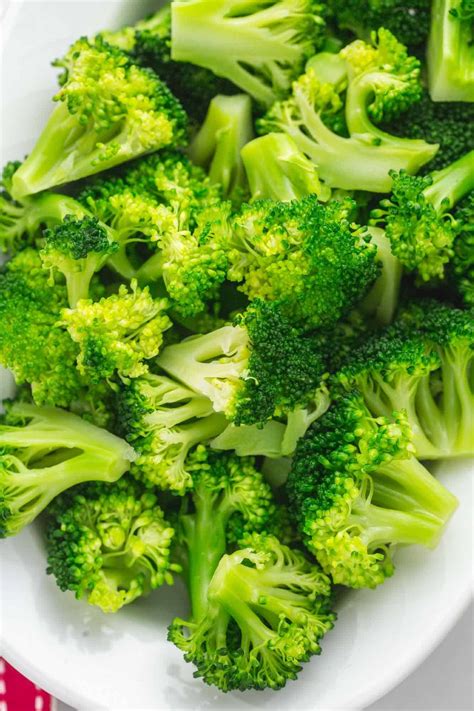 Learn how to easily blanch broccoli and get it crunchy tender and ...