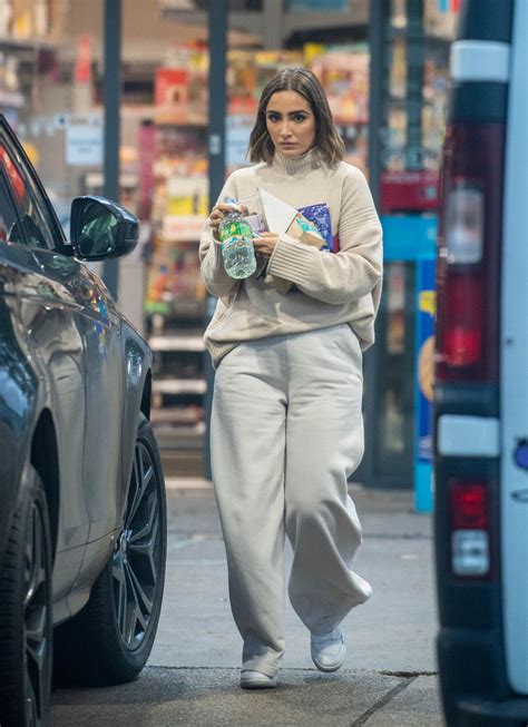 FRANKIE BRIDGE Out for Sandwich and Some Snacks from a Gas Station in
