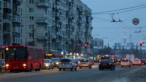 В Казани автобус №45 врезался в Майбах 07.12.2022 - KazanFirst