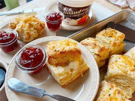 Bacon Cheddar Mile High Mini Batch Biscuits Hiland Dairy