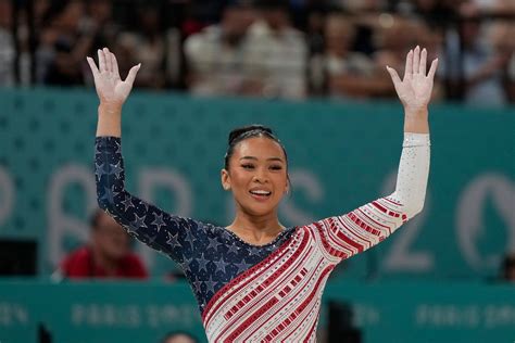 What to know about Olympian Suni Lees family - ABC News