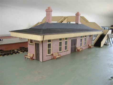 Gwr Station Building Platforms And Footbridge G R Penzer O Gauge