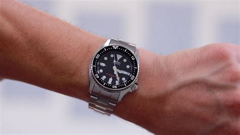 Seiko SKX013 Review: The Best Small Dive Watch?