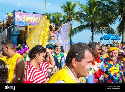 Jostle crowd hi-res stock photography and images - Alamy