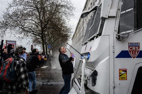 Come Vanno Gli Scioperi Contro La Riforma Delle Pensioni In Francia