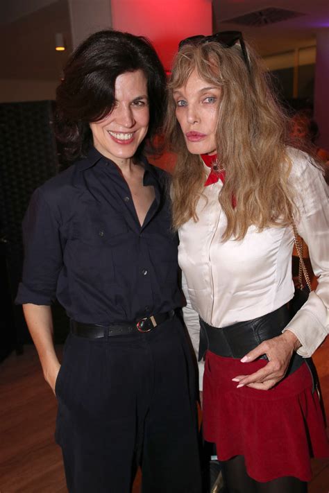 Photo Exclusif Vanessa Seward et Arielle Dombasle Avant première