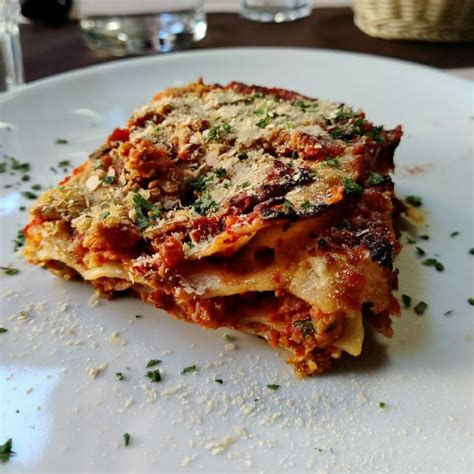 La Tecia Vegana Venezia Italy Lasagna Vegana Con Ragù Di Seitan Review