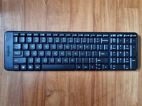 Logitech K220 Keyboard, Computers & Tech, Parts & Accessories, Computer ...