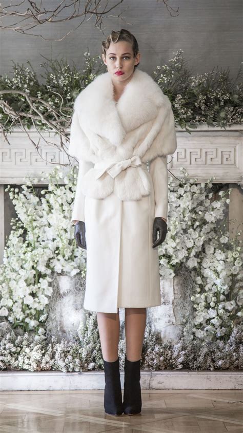 Pin by Vezekényi on divat | Winter fashion outfits, Fashion clothes ...