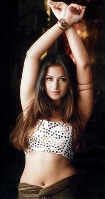 INDIAN MASALA PHOTOS SIMRAN HOT STILLS
