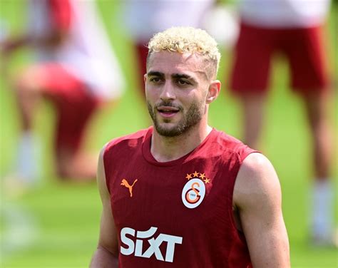 Galatasarayın yıldızı Barış Alper Yılmaz düğünde horon oynadı