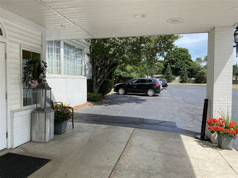 RIVERSIDE CHAPEL, SIMPSON-MODETZ FUNERAL HOME - Waterford MI - Hours