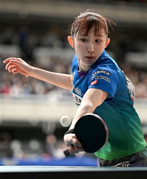 女子シングルス6回戦でプレーする早田ひな（撮影・中村太一） 早田ひなが女子シングルス8強入り 全日本卓球 写真・画像11｜【西